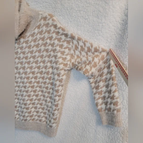 KUT from the Kloth Size-M Evea Camel Cream Houndstooth Turtleneck Sweater - Picture 4 of 12